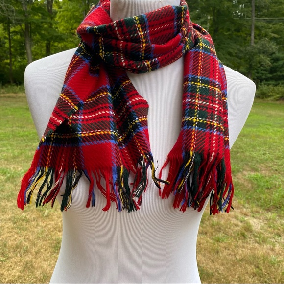 KYNOCH SCARF VINTAGE SCOTLAND WOOL TARTAN PLAID RED BLACK BLUE RECTANGLE FRINGE